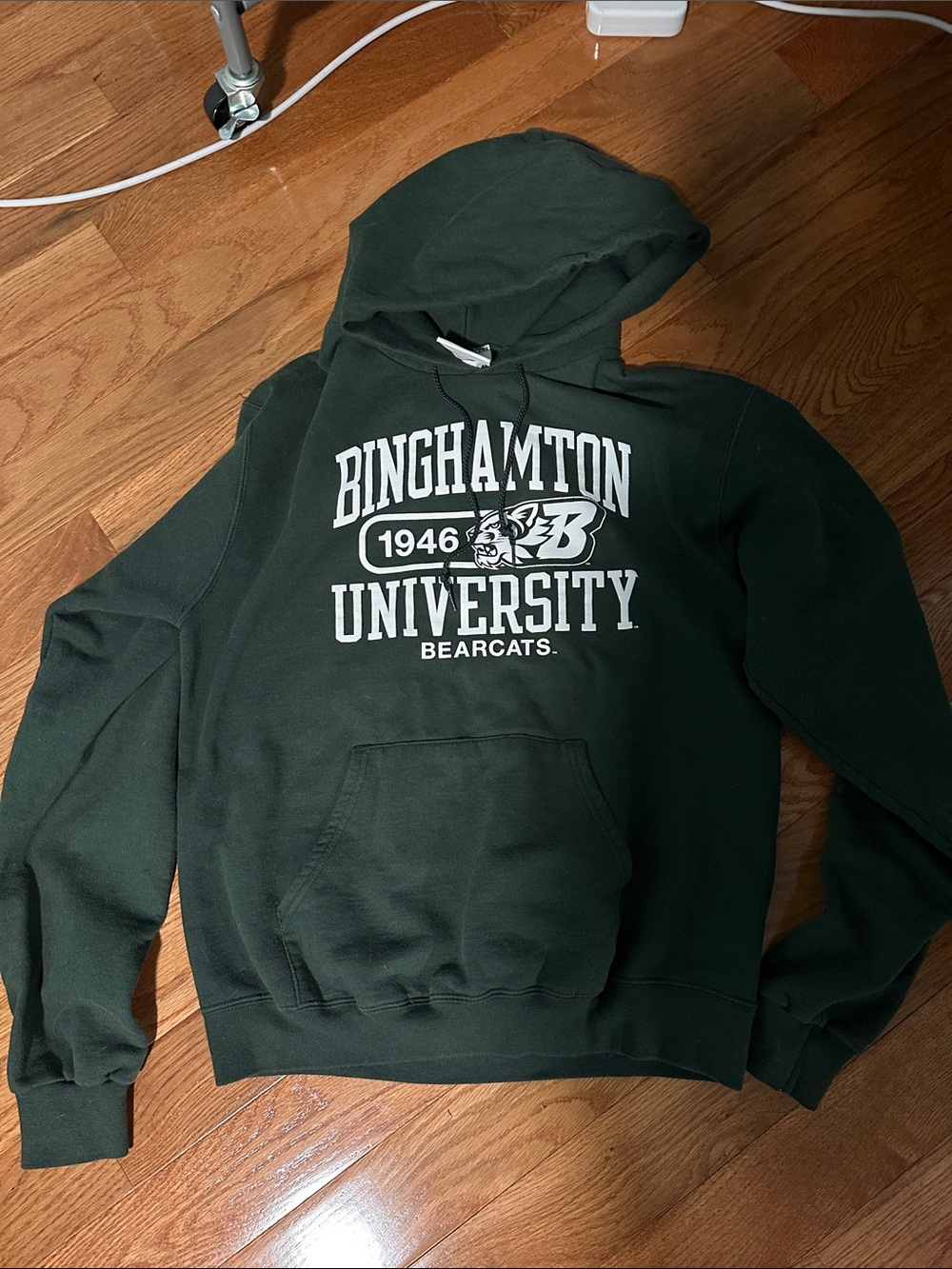 Binghamton University green hoodie sz M